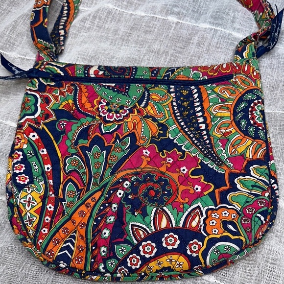 Vera Bradley Venetian Paisley Pattern Saddle Hipster Crossbody Bag Designer EUC - Picture 9 of 16